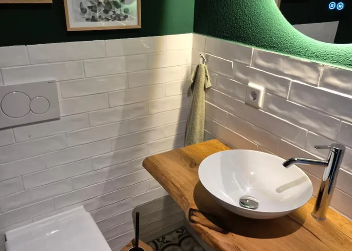 Bodensee Base - Modern, Ruhig, Zentral, Gratis Tiefgarage, Herzliche Gastgeber Апартаменты *