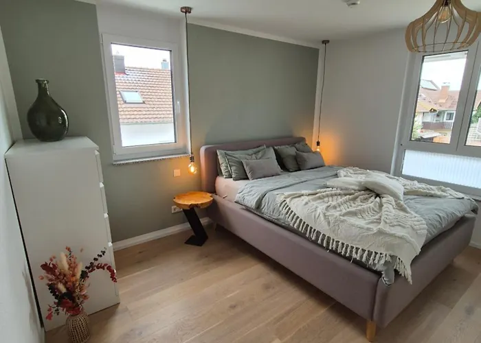 Bodensee Base - Modern, Ruhig, Zentral, Gratis Tiefgarage, Herzliche Gastgeber *