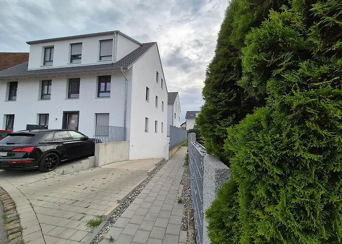 Апартаменты Bodensee Base - Modern, Ruhig, Zentral, Gratis Tiefgarage, Herzliche Gastgeber Рилазинген-Ворблинген